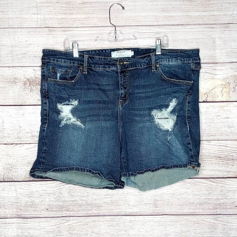 TORRID Classic Skinny Short - Vintage Stretch Dark Wash Jean Shorts, Size 22